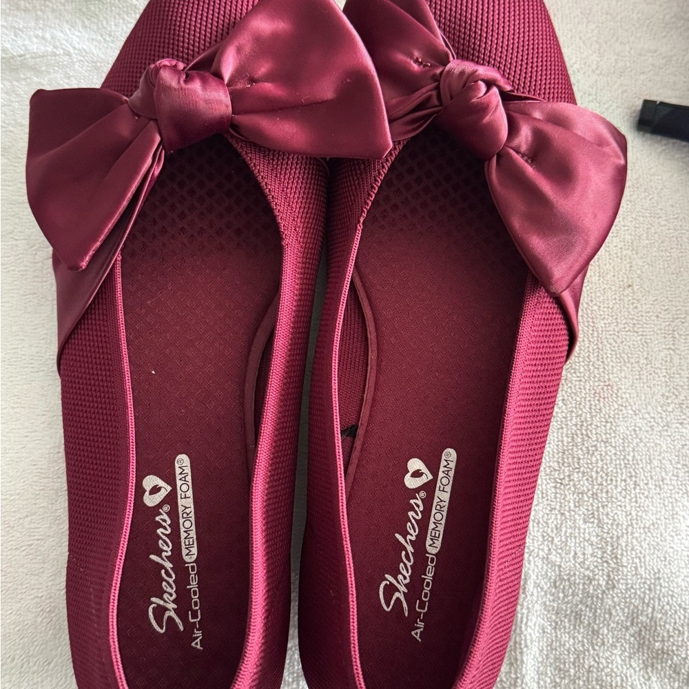 Skechers Women's Magenta Satin Bow Flats
